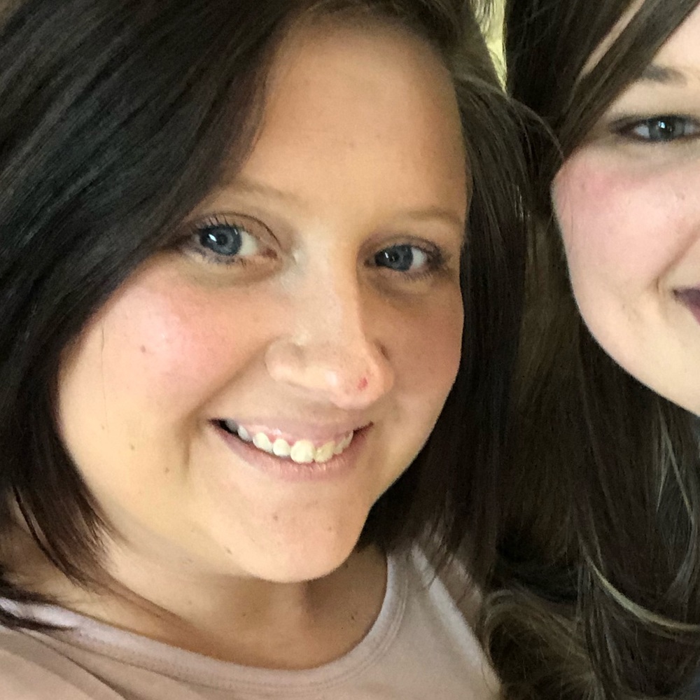 Meet your Posher, Hillari